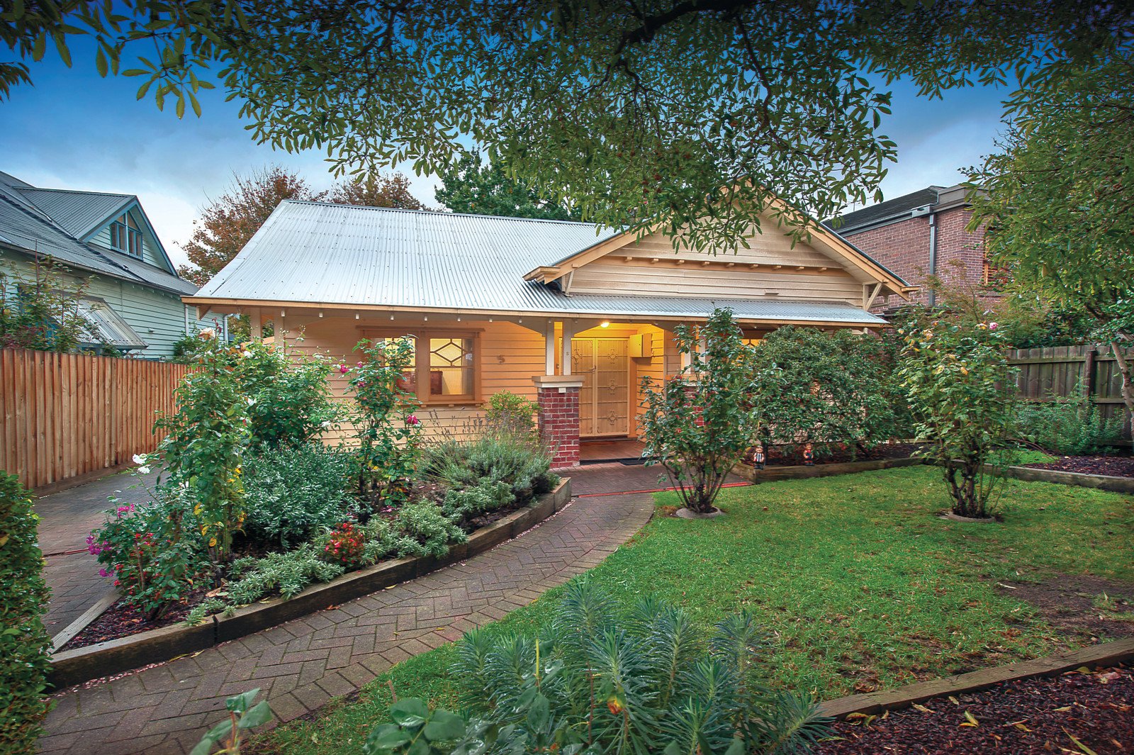 5 Thornton Avenue, Surrey Hills, VIC