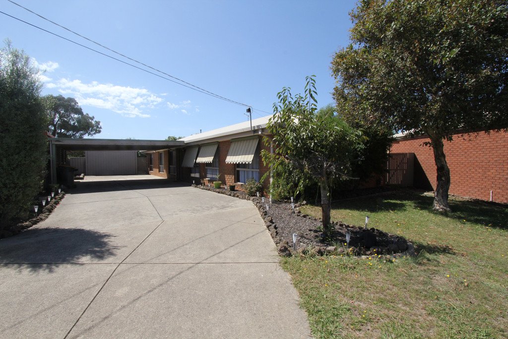 5 Tracey Court DELACOMBE 1