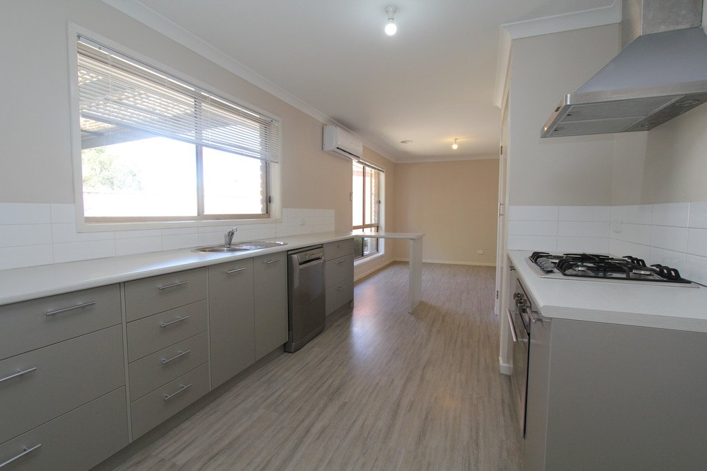 5 Tracey Court DELACOMBE 5