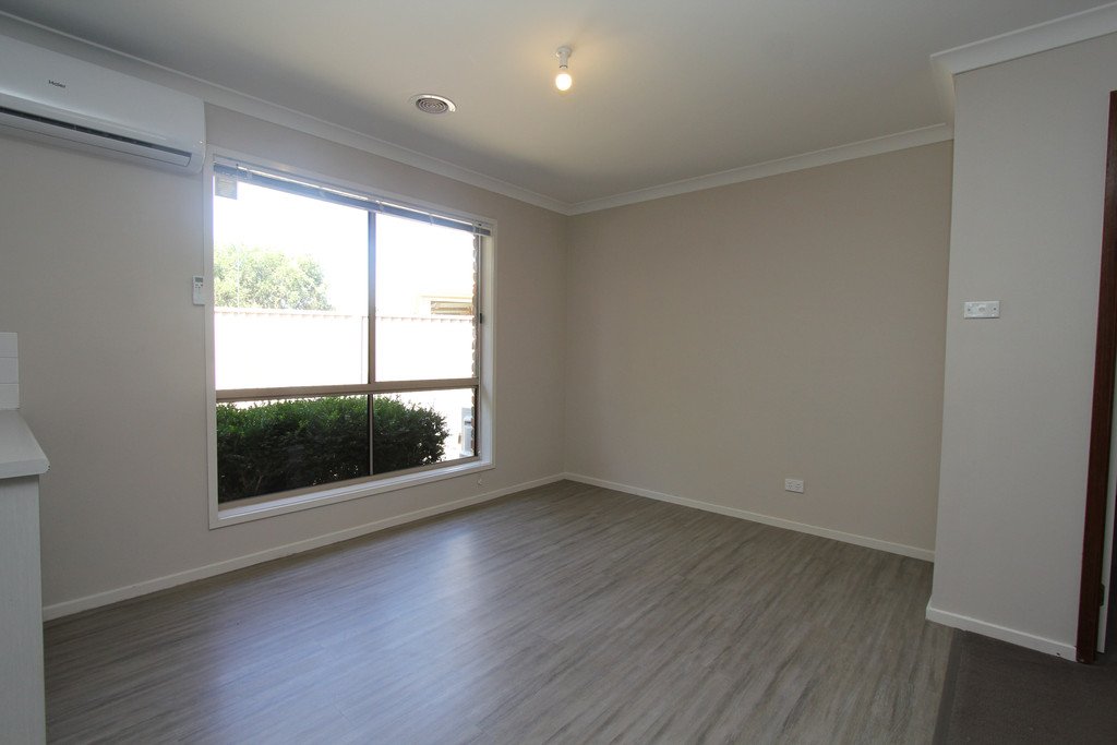 5 Tracey Court DELACOMBE 6