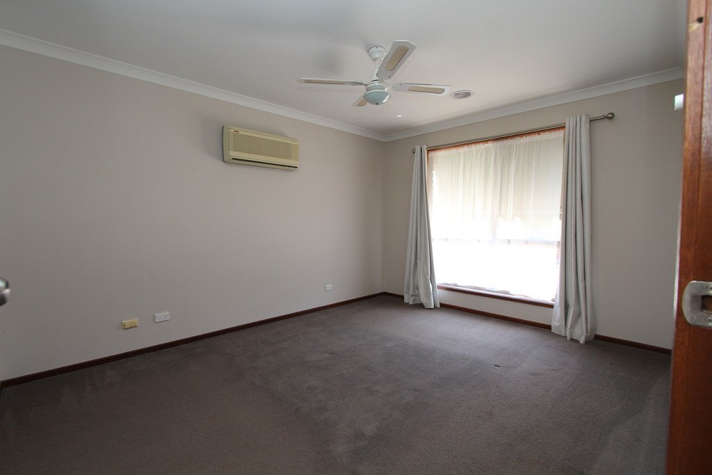 5 Tracey Court DELACOMBE 13