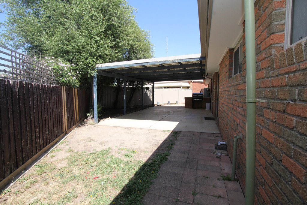 5 Tracey Court DELACOMBE 19