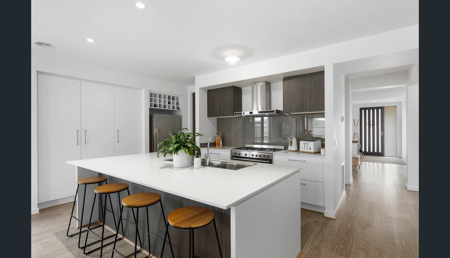 Real Estate and Property in 5 Triton Circuit, Point Lonsdale, VIC