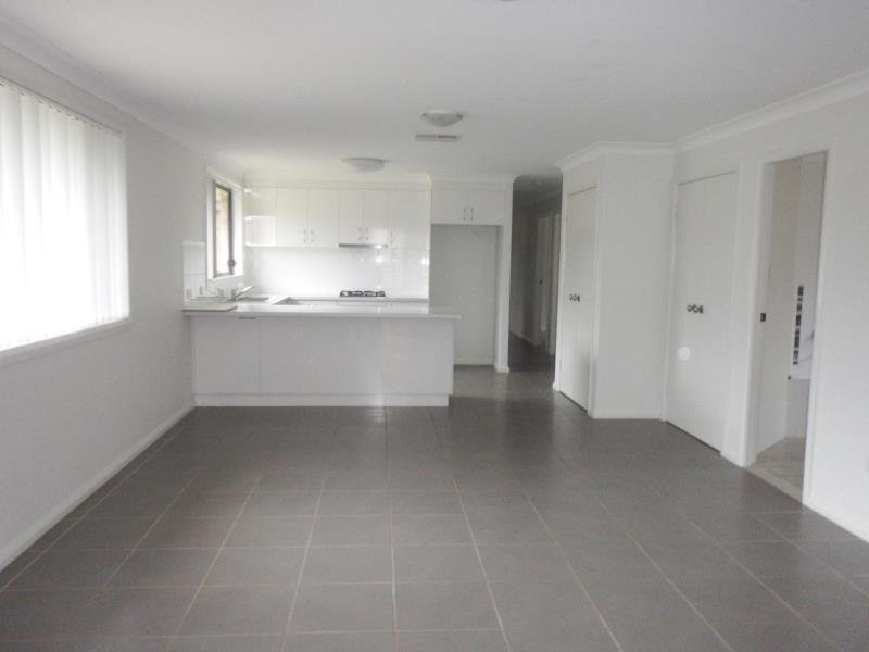 5 Tulipwood Crescent TAMWORTH 4