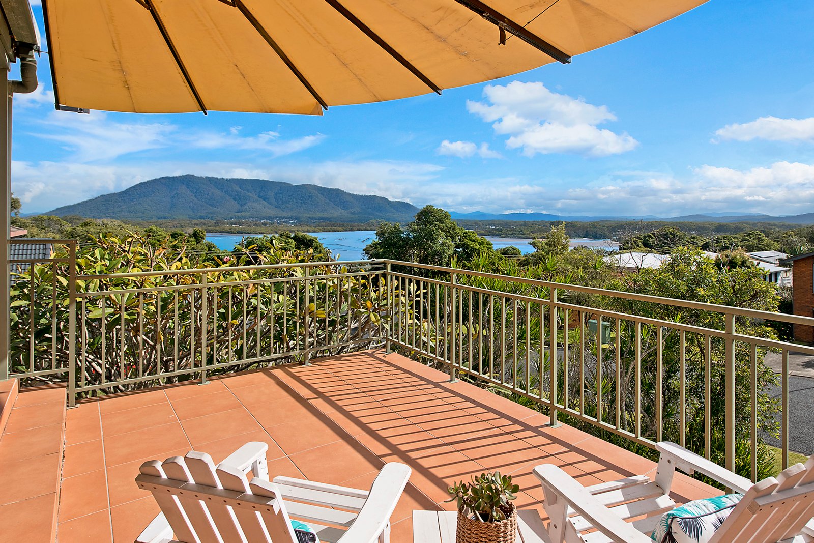 5 Unique Close CAMDEN HEAD 2