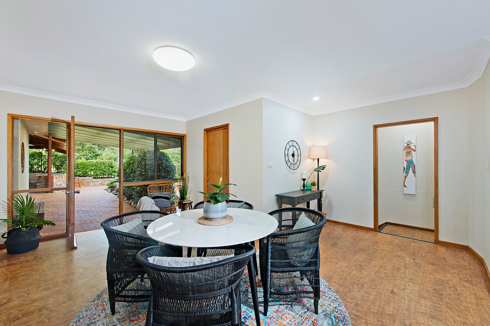 5 Unique Close CAMDEN HEAD 7