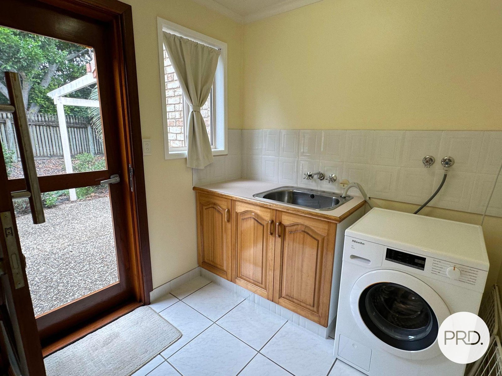 5 Valiant Court CLINTON 17