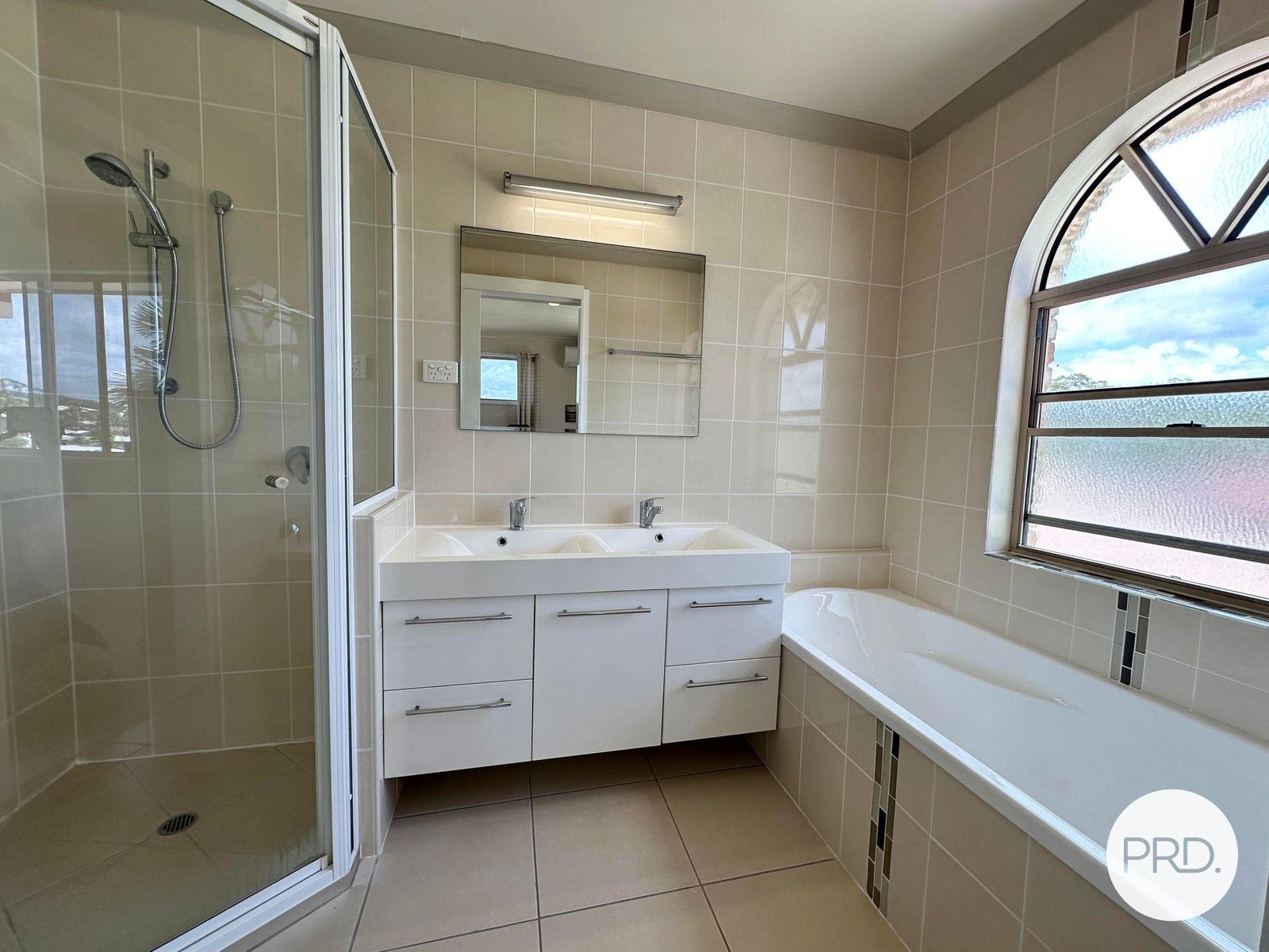 5 Valiant Court CLINTON 18