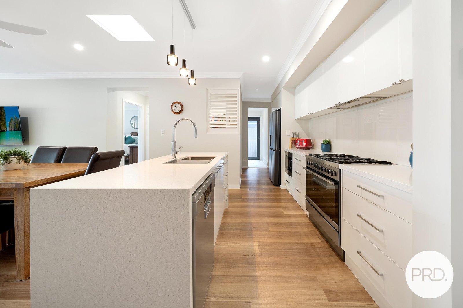 5 Vernon Circuit KEW 3