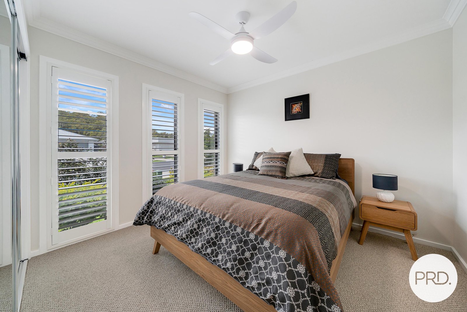 5 Vernon Circuit KEW 13