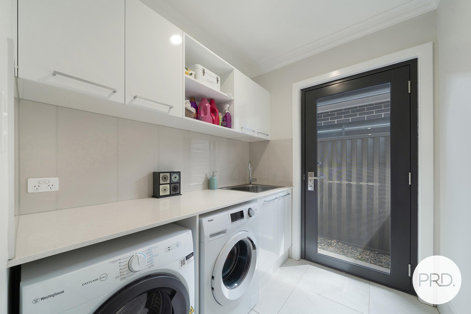 5 Vernon Circuit KEW 17
