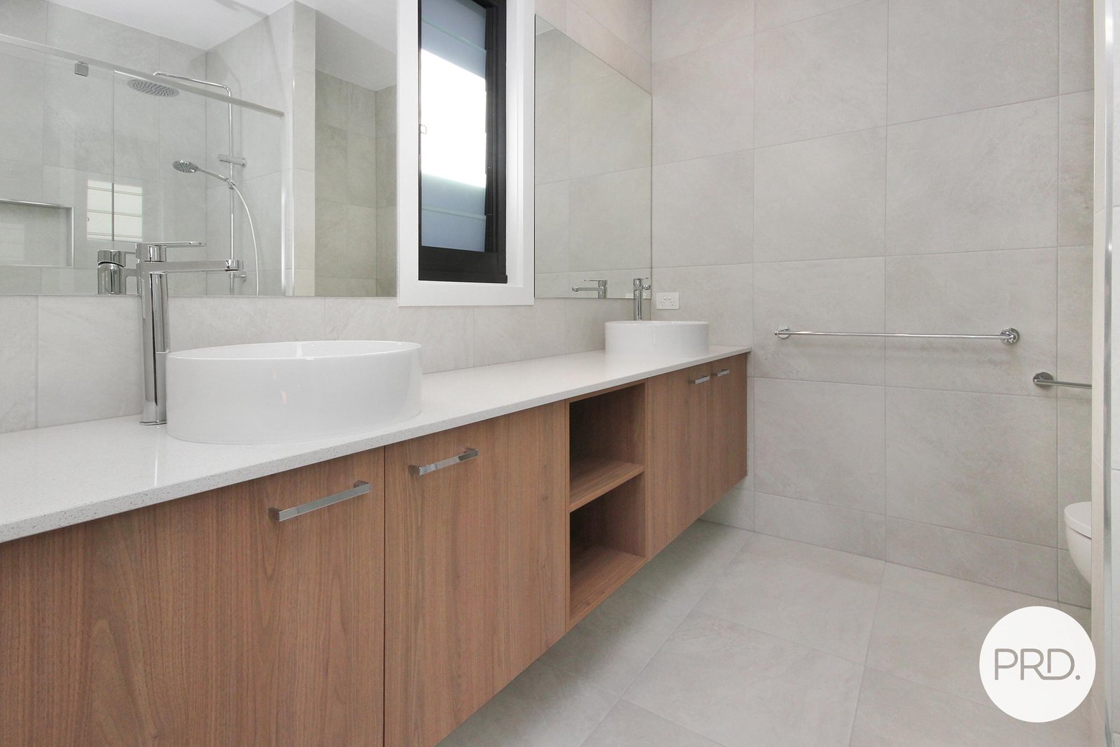 5 Vernon Circuit KEW 5