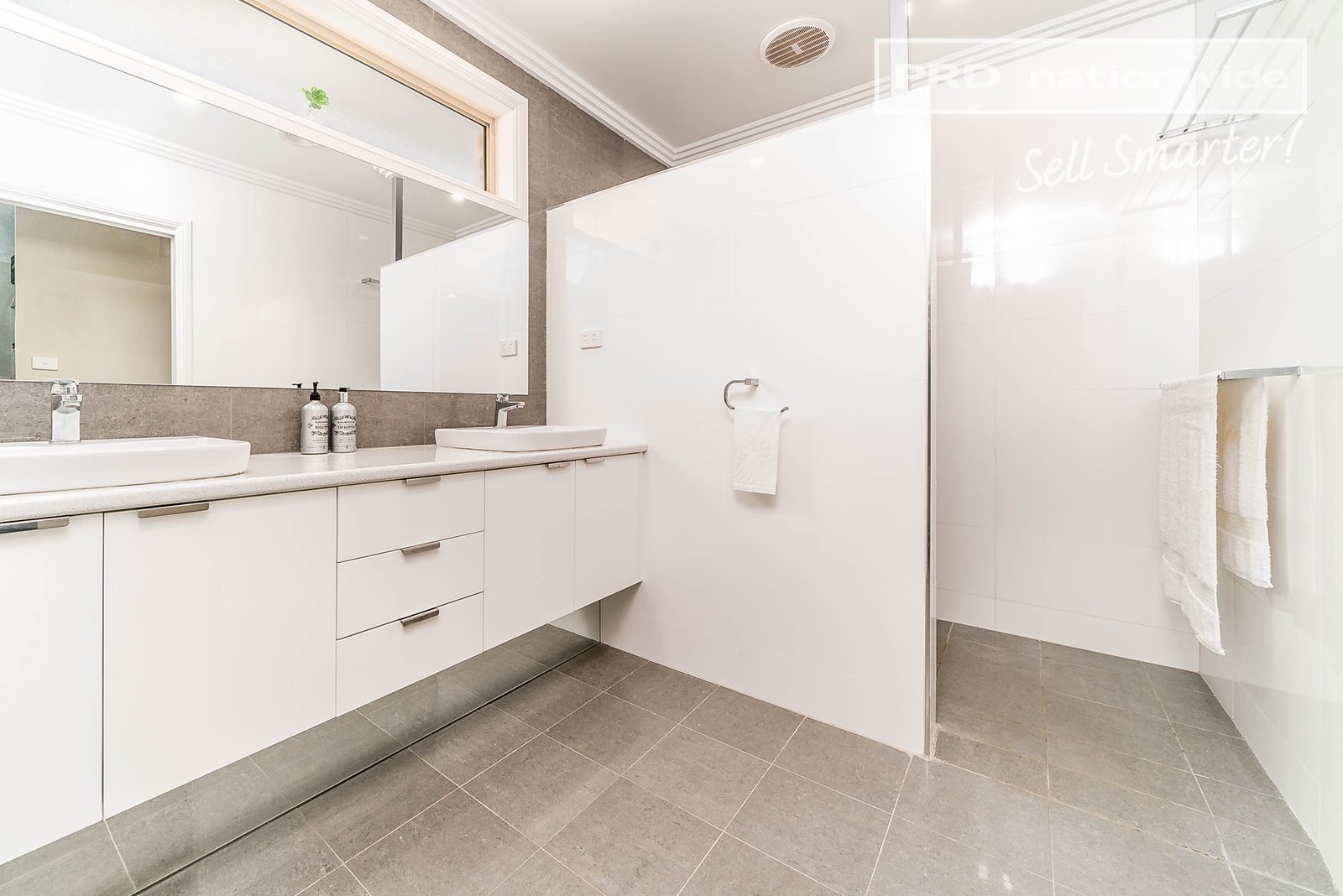 5 Veronica Place LAKE ALBERT 6