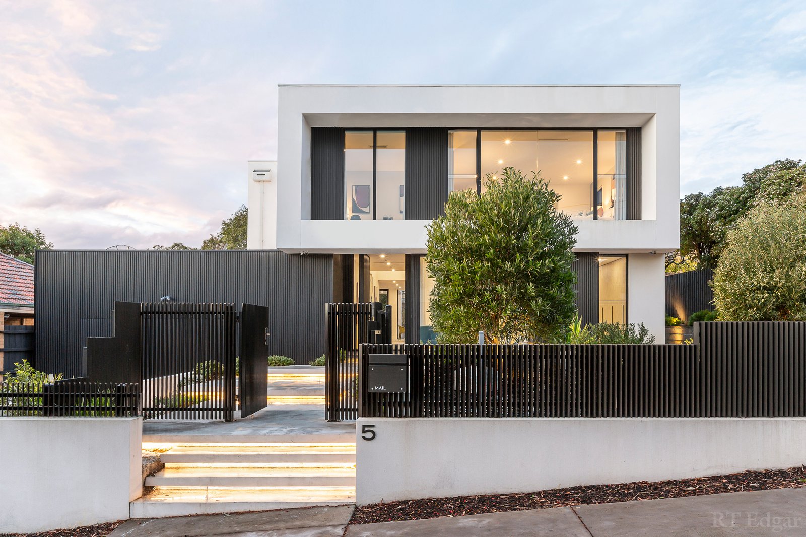 Real Estate and Property in 5 Vicars Street, Balwyn North, VIC