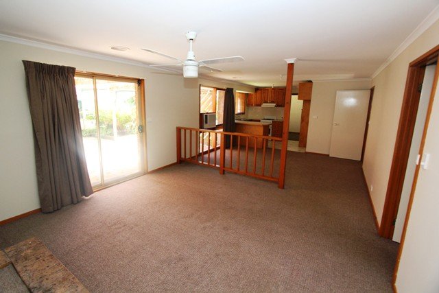 5 Vine Place WENDOUREE 4