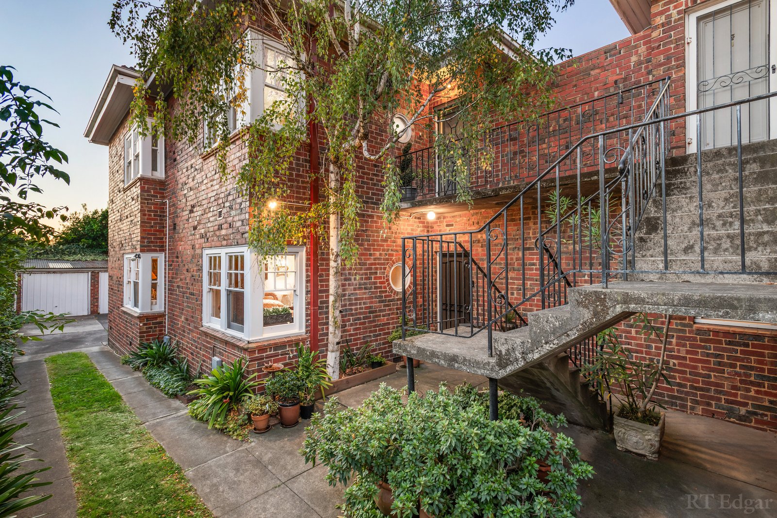 Real Estate and Property in 5 Vista Grove, Toorak, VIC