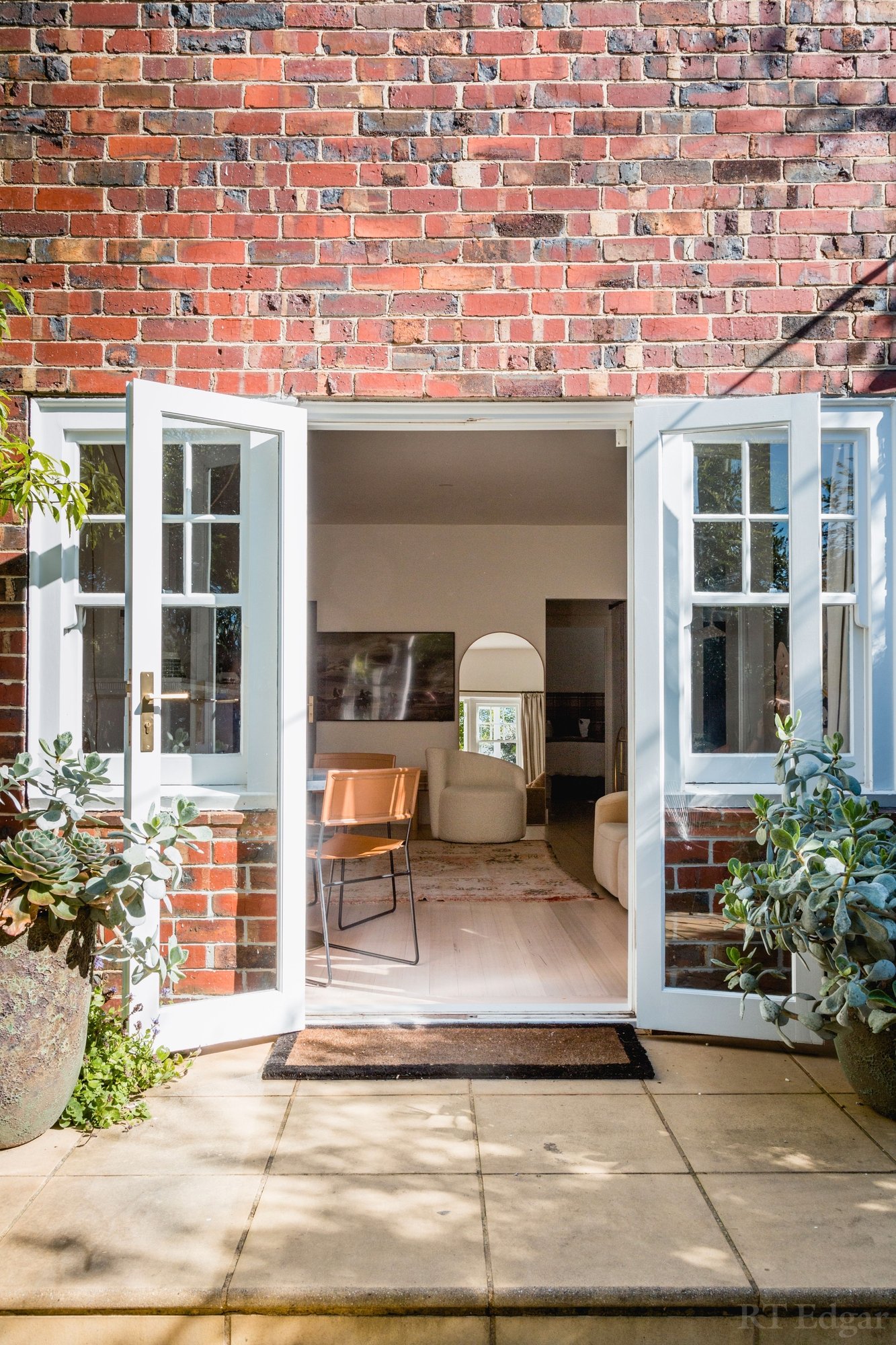 Real Estate and Property in 5 Vista Grove, Toorak, VIC