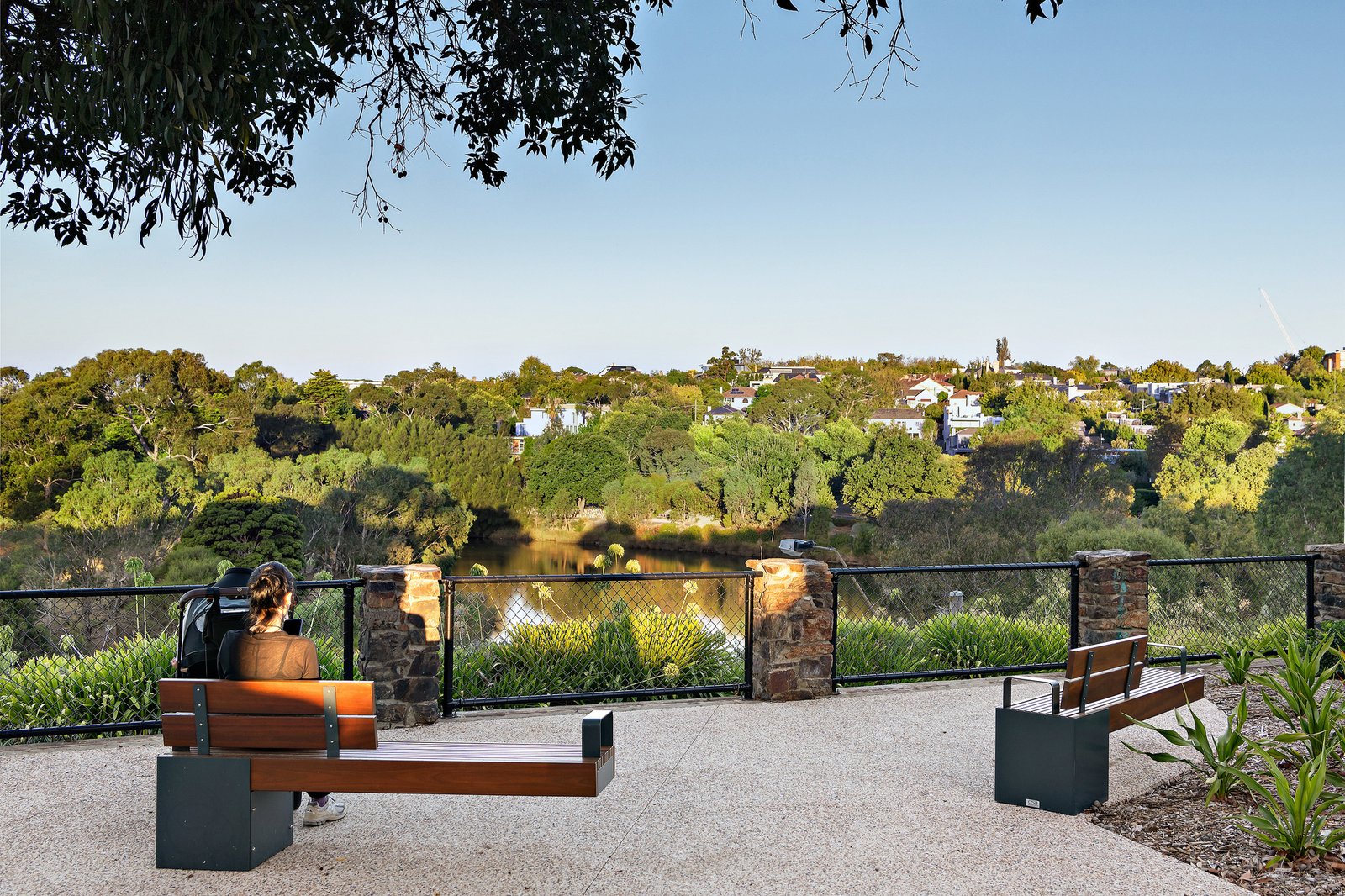 Real Estate and Property in 5 Vista Grove, Toorak, VIC