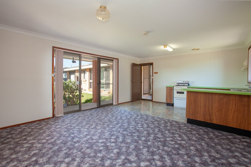 5 Wakehurst Crescent METFORD 16