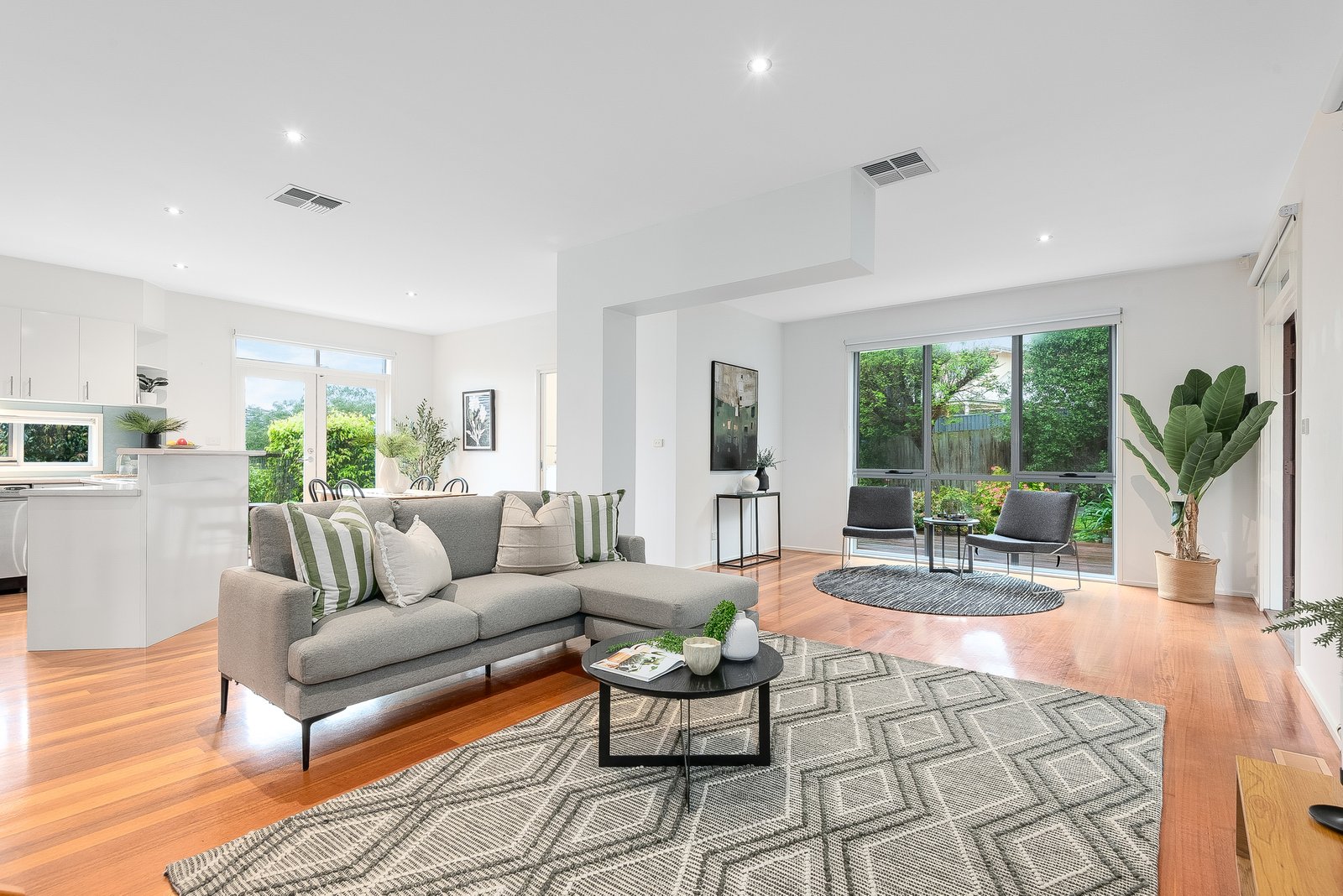 Gallery: 5 Waler Court