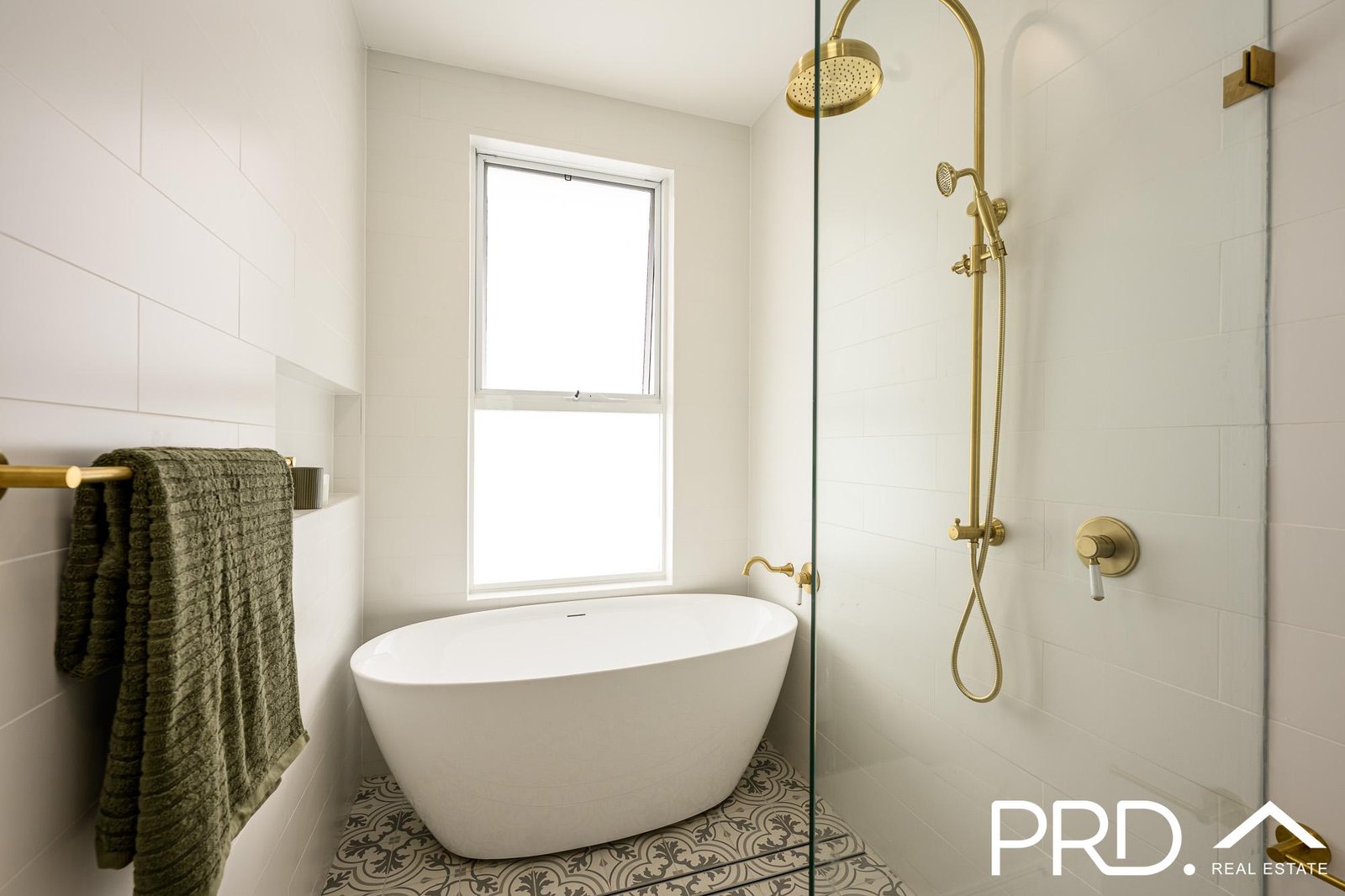 5 Wall Avenue PANANIA 9