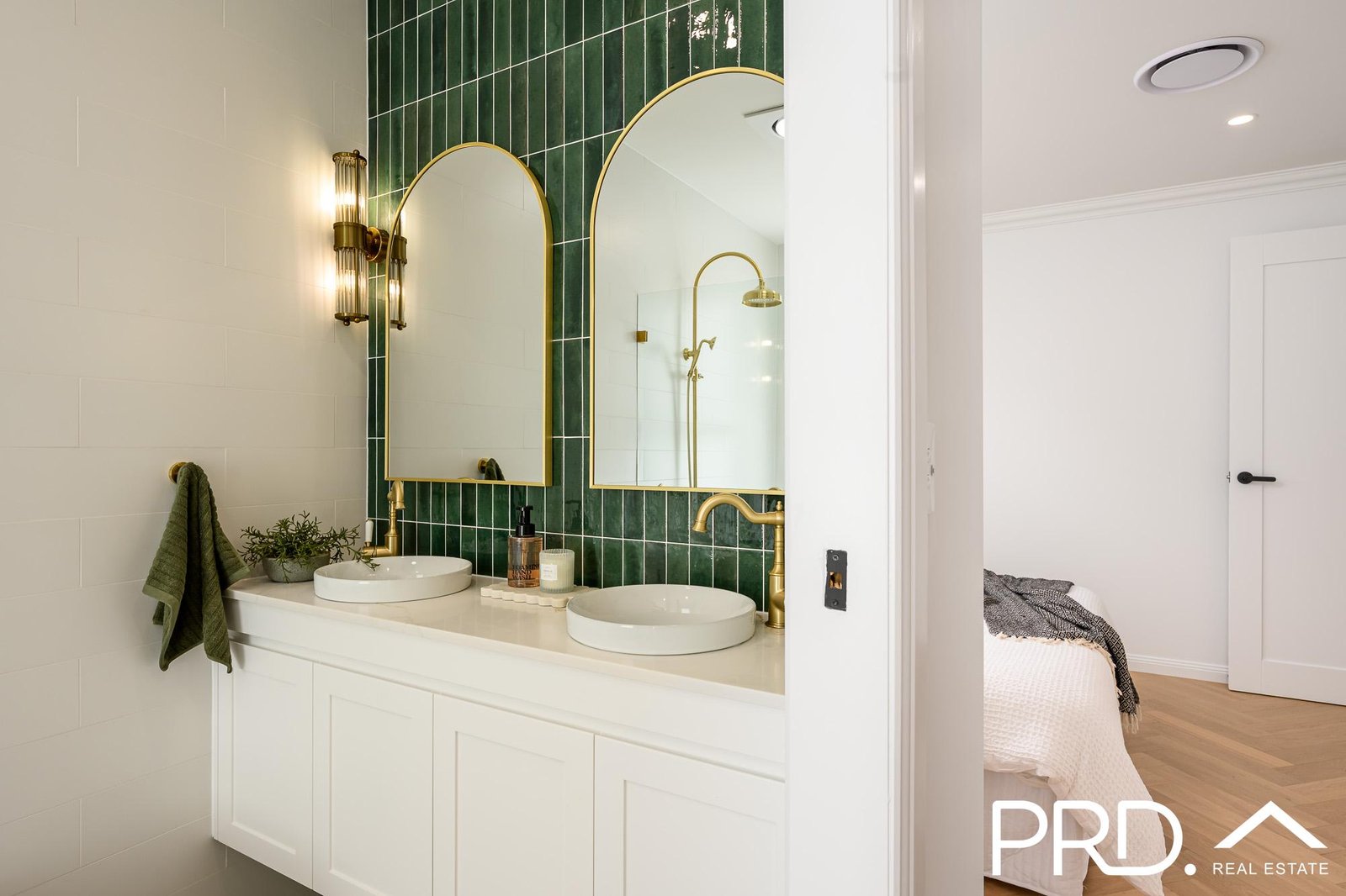 5 Wall Avenue PANANIA 10