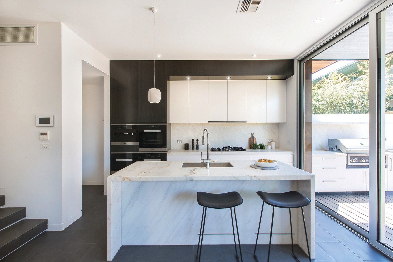 5 Waltham Place, Richmond, VIC