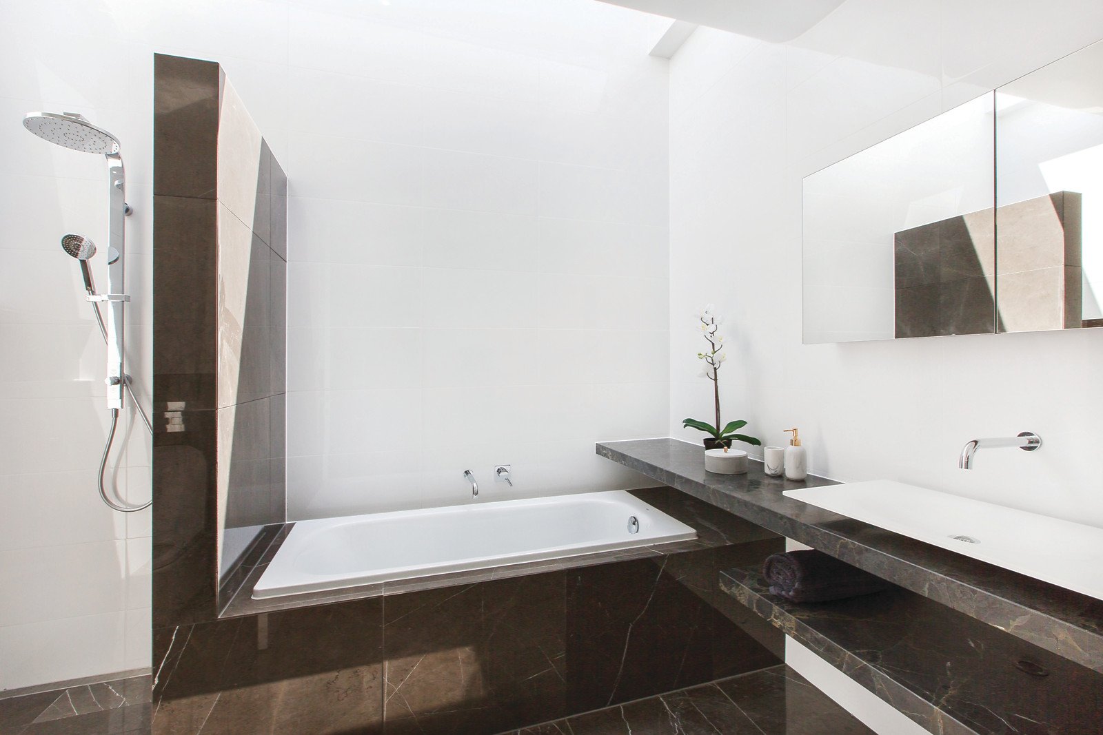 5 Waltham Place, Richmond, VIC