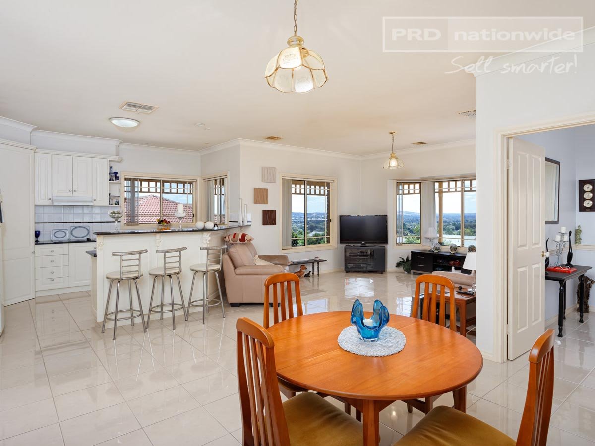 5 Wandoo Place BOURKELANDS 2