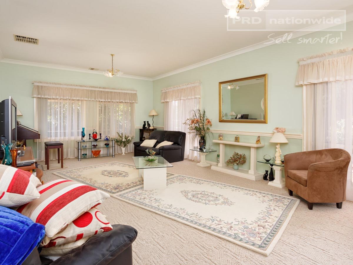 5 Wandoo Place BOURKELANDS 6