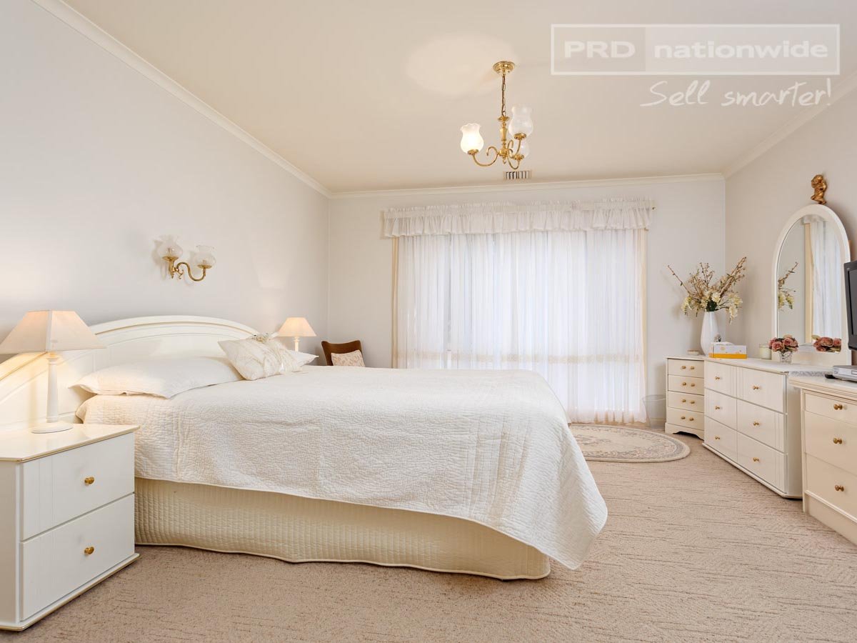 5 Wandoo Place BOURKELANDS 9