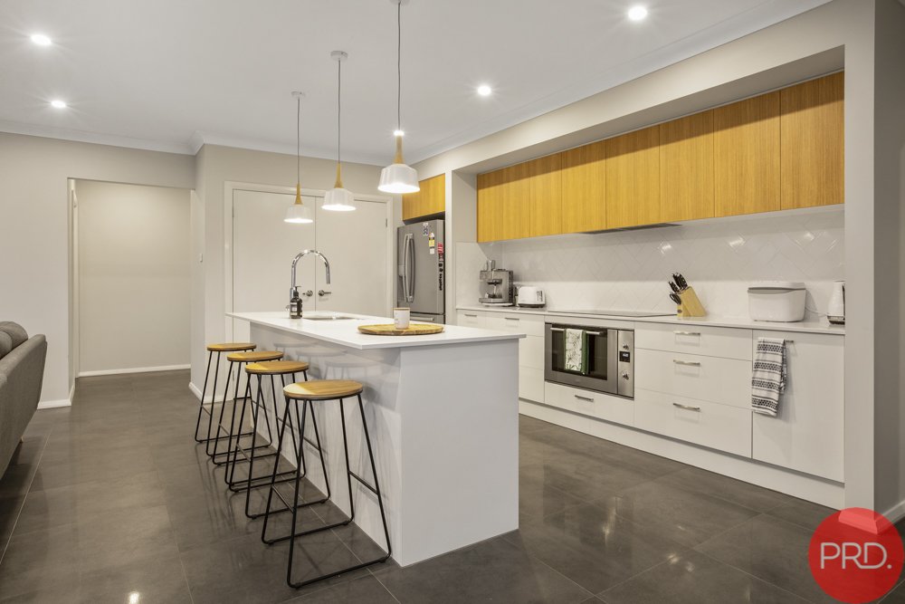 5 Warden Close BOLWARRA HEIGHTS 2