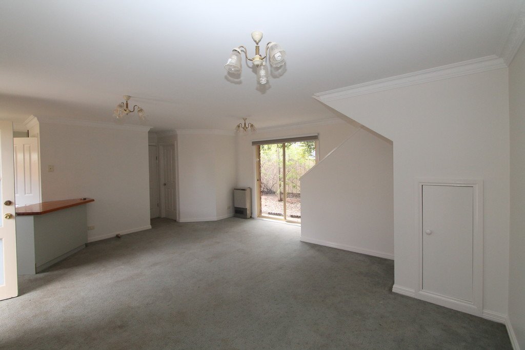 5 Warrambine Drive CANADIAN 5