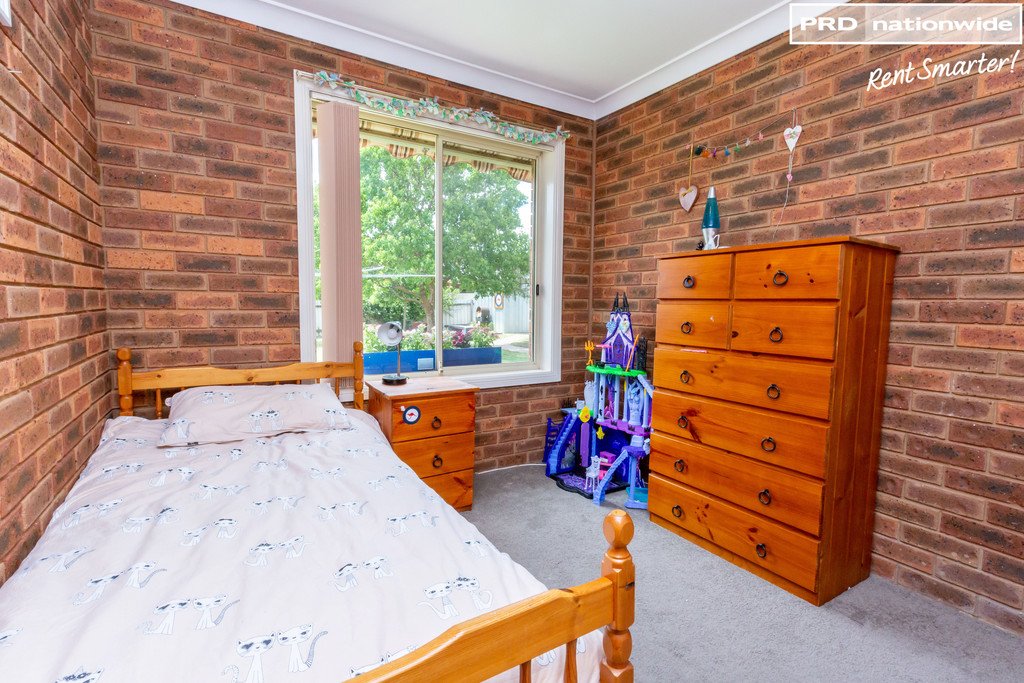 5 Warrambool Crescent GLENFIELD PARK 9