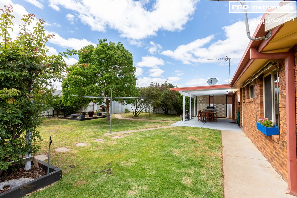 5 Warrambool Crescent GLENFIELD PARK 10