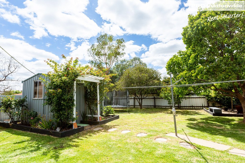 5 Warrambool Crescent GLENFIELD PARK 13