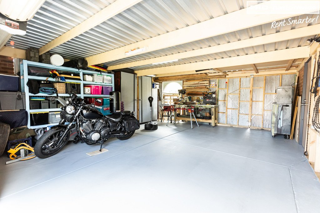 5 Warrambool Crescent GLENFIELD PARK 14