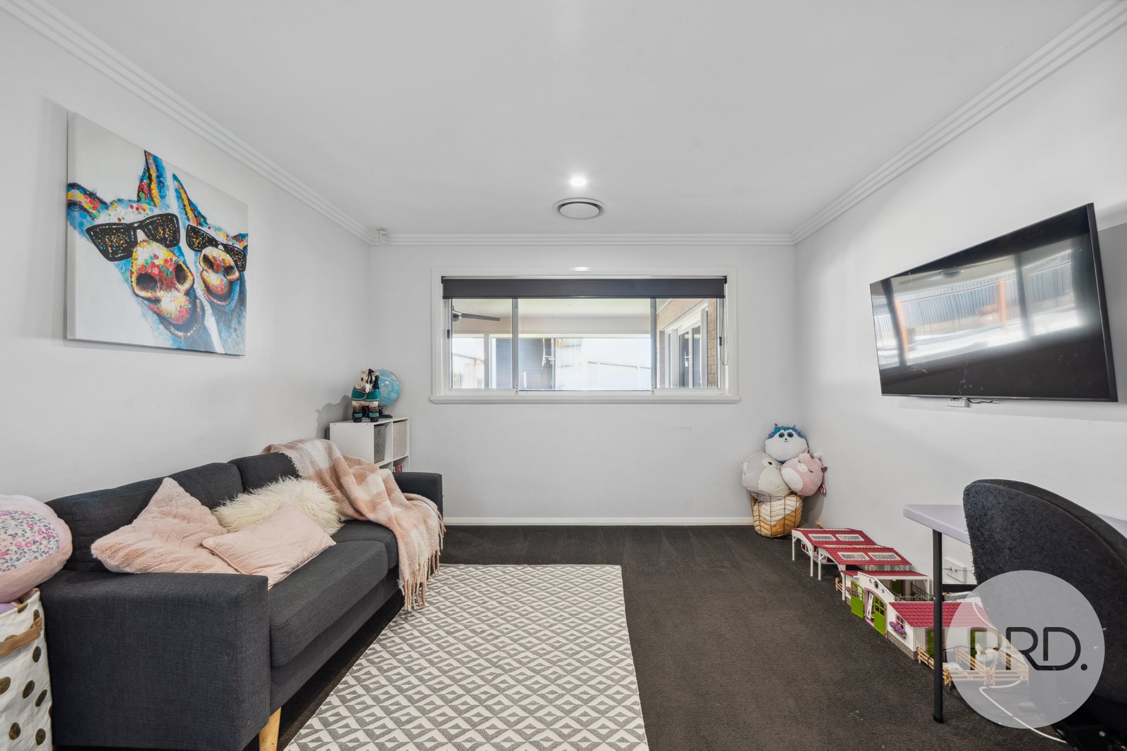 5 Warrock Place BOURKELANDS 10