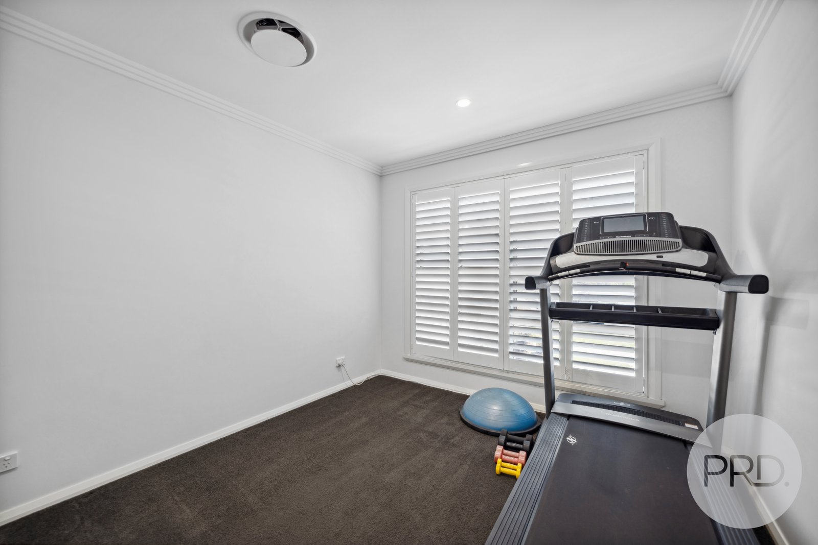 5 Warrock Place BOURKELANDS 13