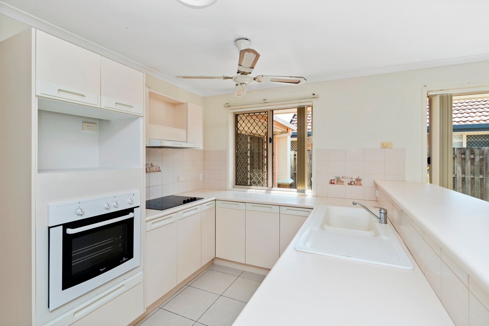 5 Waterdown Drive ELANORA 5