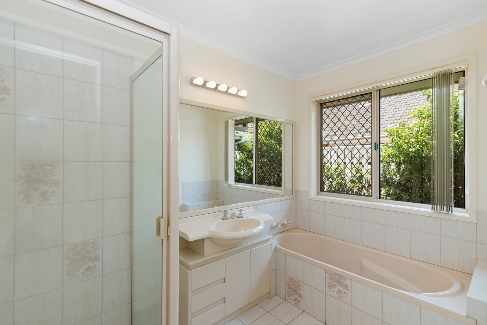 5 Waterdown Drive ELANORA 6