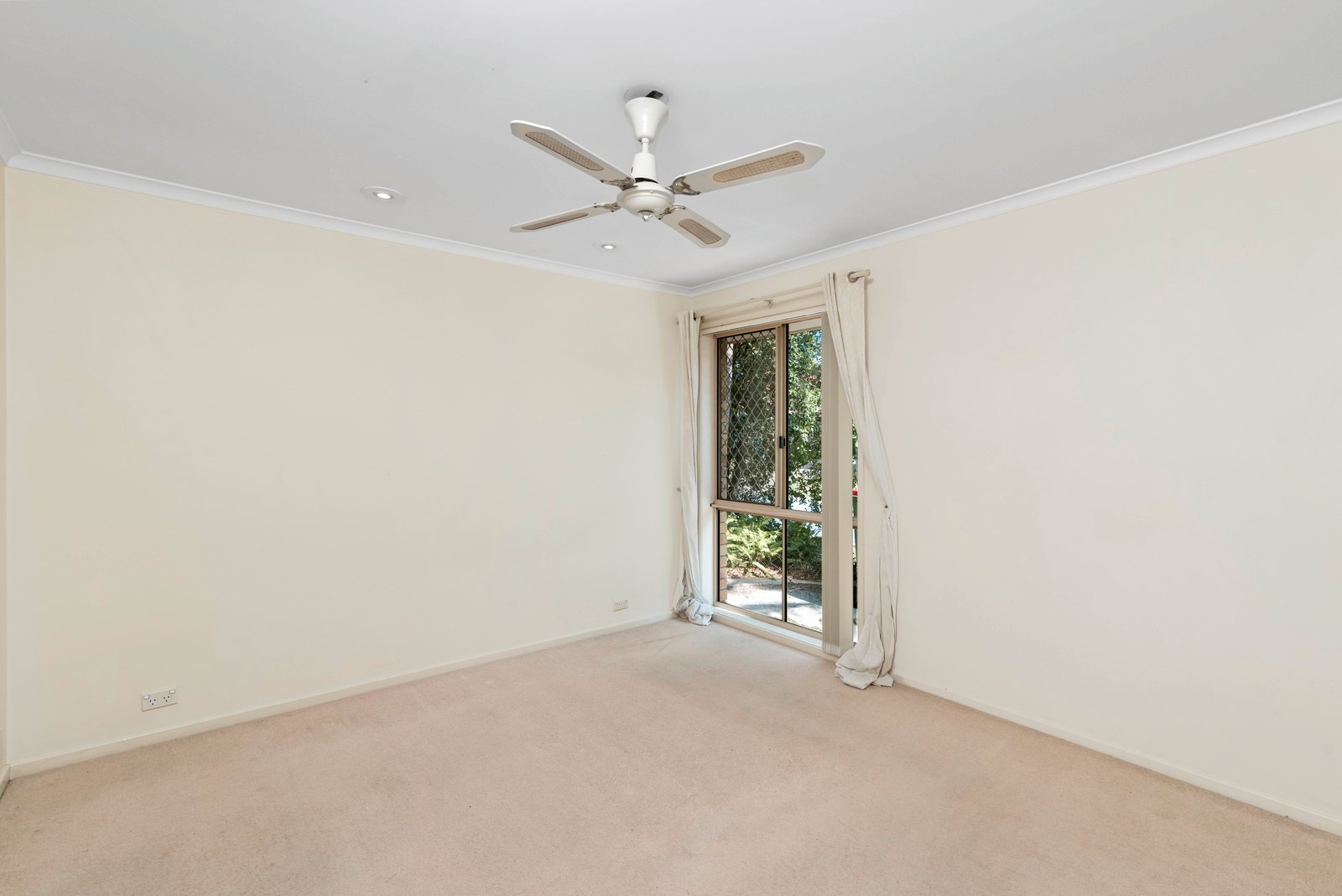 5 Waterdown Drive ELANORA 8