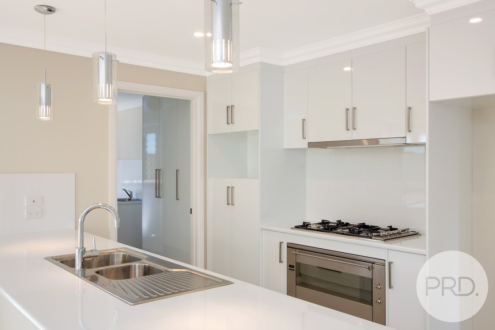 5 Watson Boulevard LLOYD 4