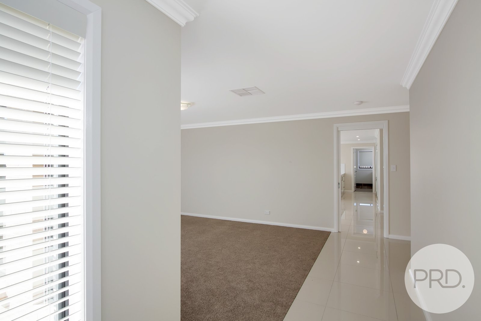 5 Watson Boulevard LLOYD 6