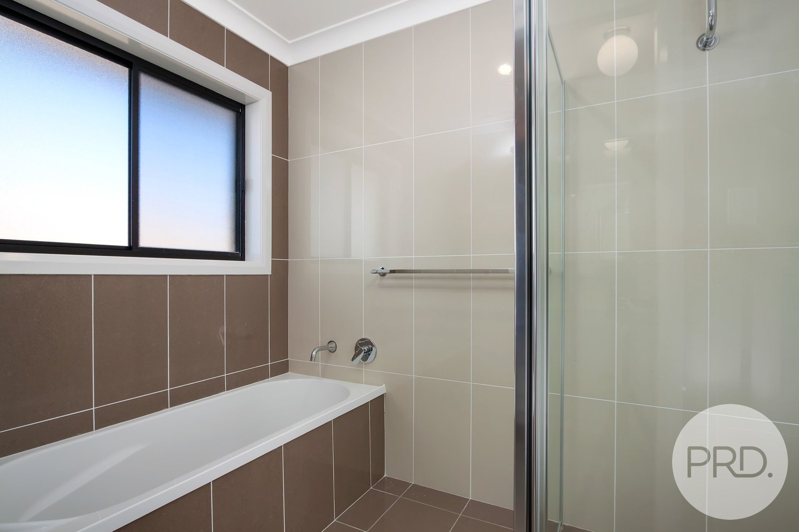 5 Watson Boulevard LLOYD 9