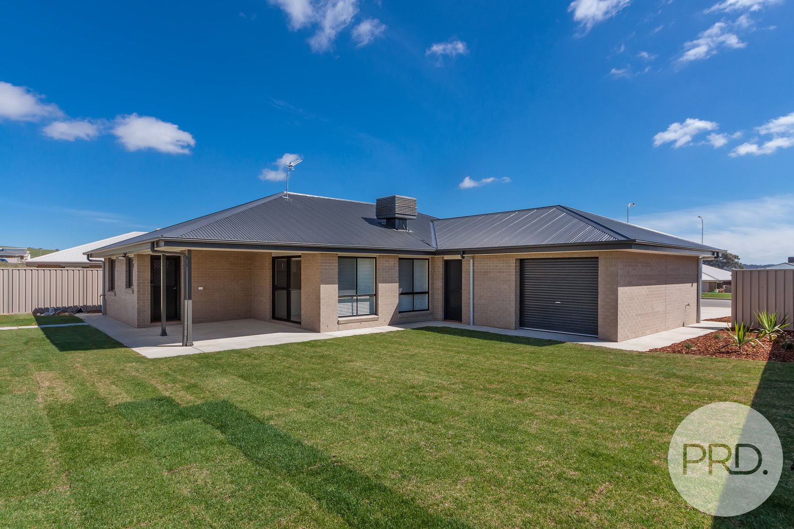 5 Watson Boulevard LLOYD 10
