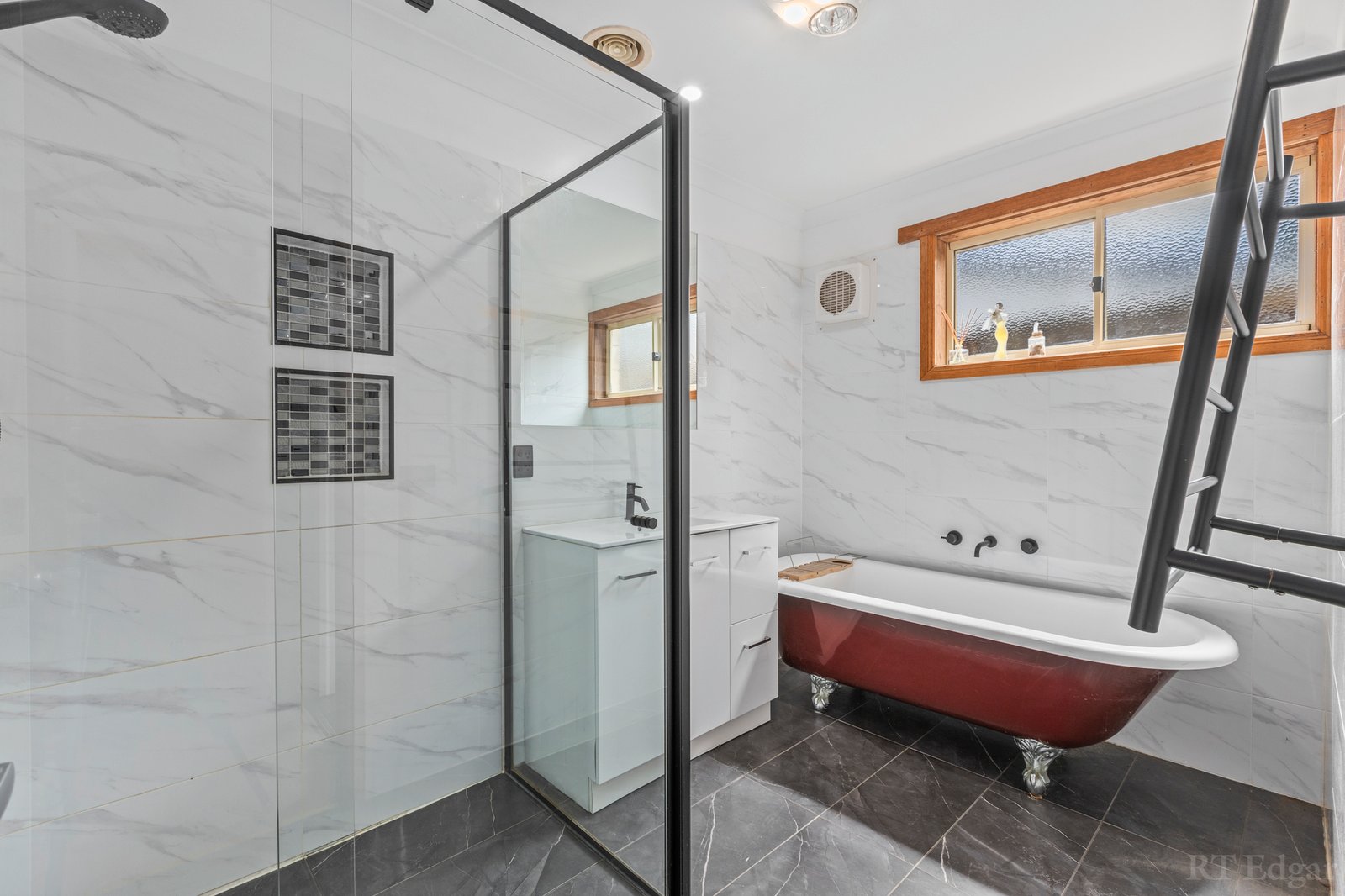 Real Estate and Property in 5 Westbury Court, Ocean Grove, VIC