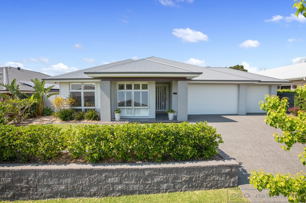 5 Whitetip Street CHISHOLM 1