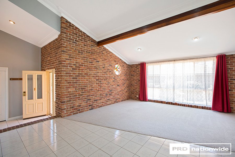 5 Wilga Place TAMWORTH 2