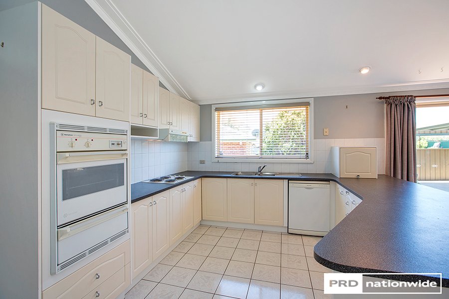 5 Wilga Place TAMWORTH 5